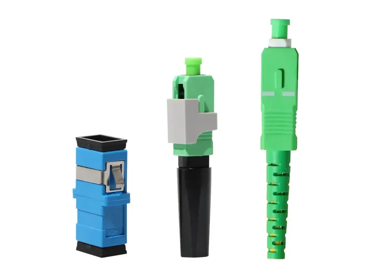 Connecteurs et adaptateurs pour fibre optique moulés par injection DYS
