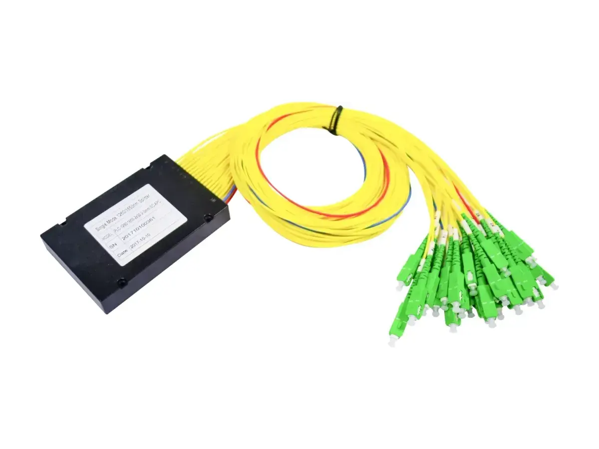 Divisor PLC 2x32 tipo caixa ABS da DYS com conectores SC/APC